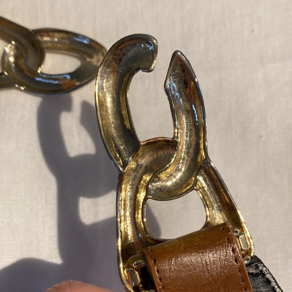 Vintage stretch belt with large gold chain link buckle - Picture 12 of 12